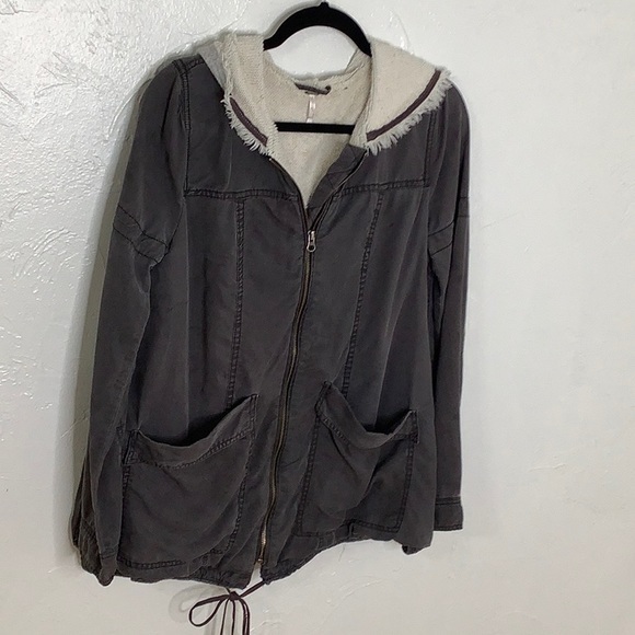 Free People Jackets & Blazers - Free People Utility Army zip up hooded distressed lined lightweight jacket SZ S